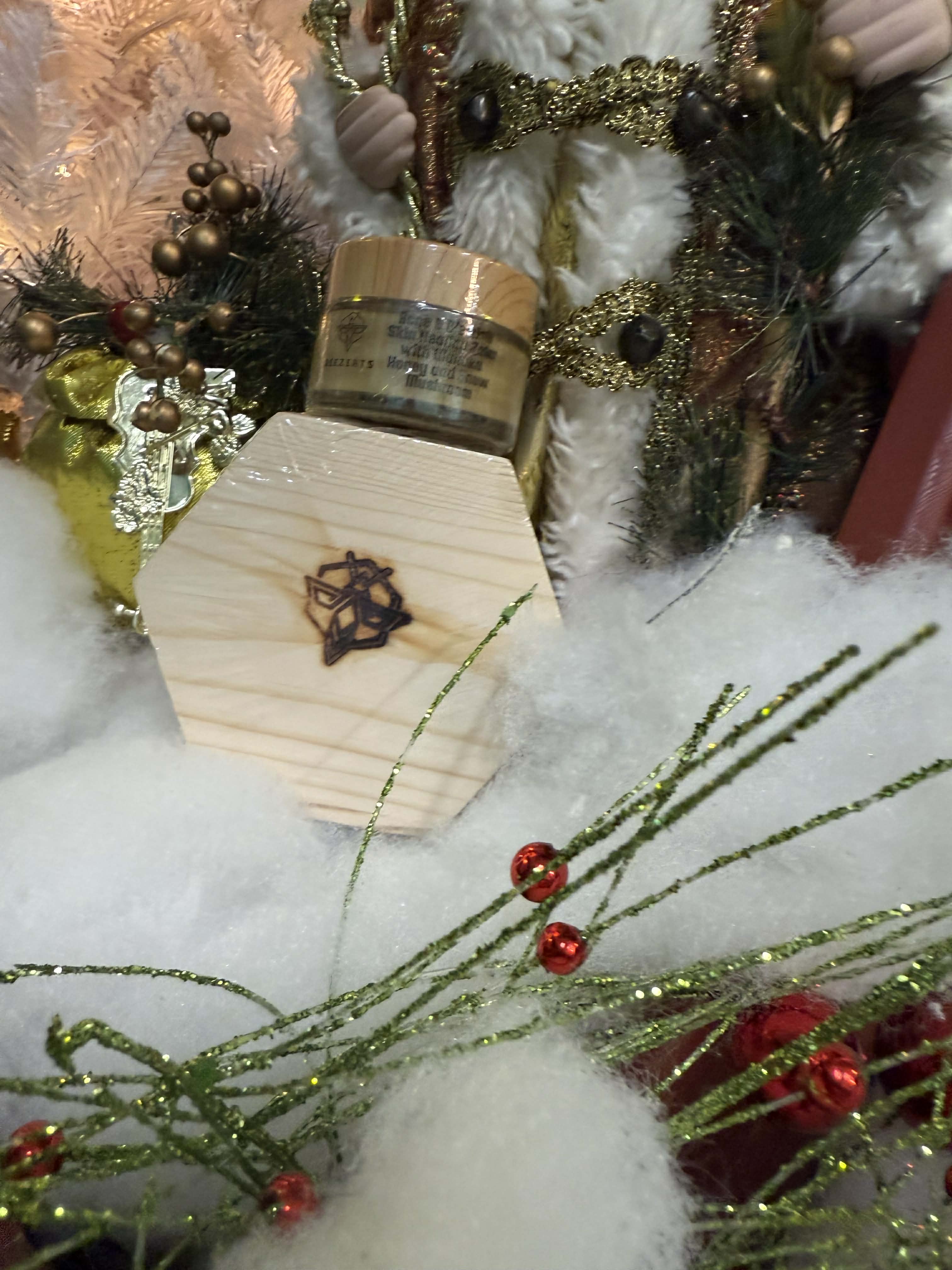 Medical Grade Manuka Honey & Snow Mushroom Acne & Blemish balm